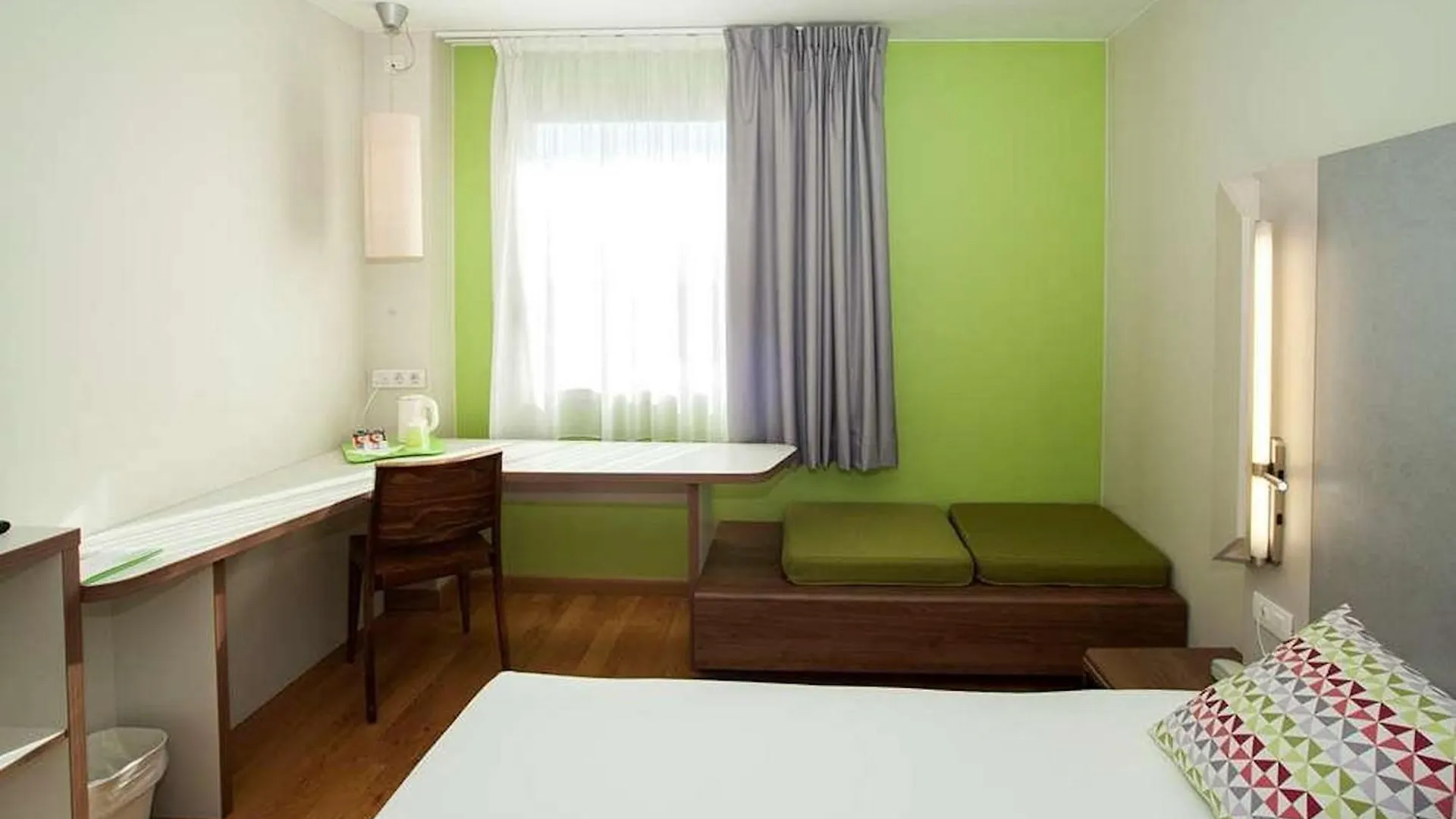 Travelodge Bcn Cornella Fira Cornella de Llobregat